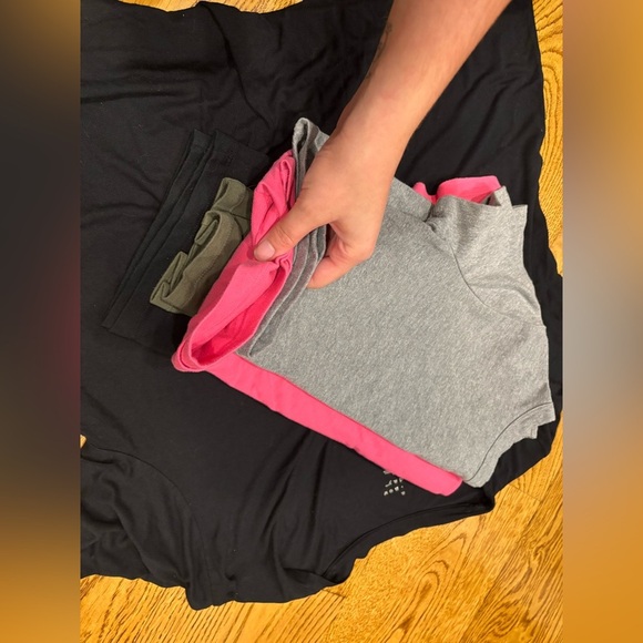 Target Wild Fable Women's Lot Of Baby Tees Size (M/L) Lot Of 5 - Picture 5 of 5